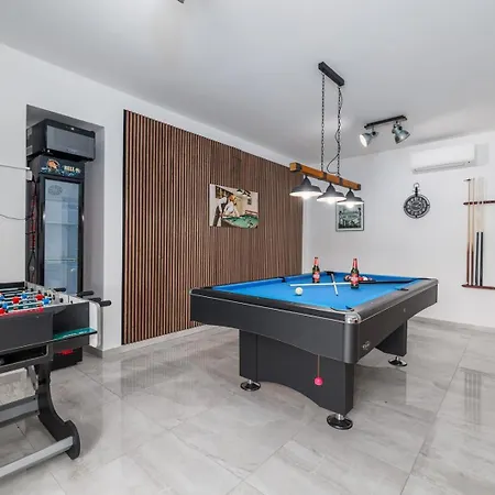 Luxury Ivy Vila Kras